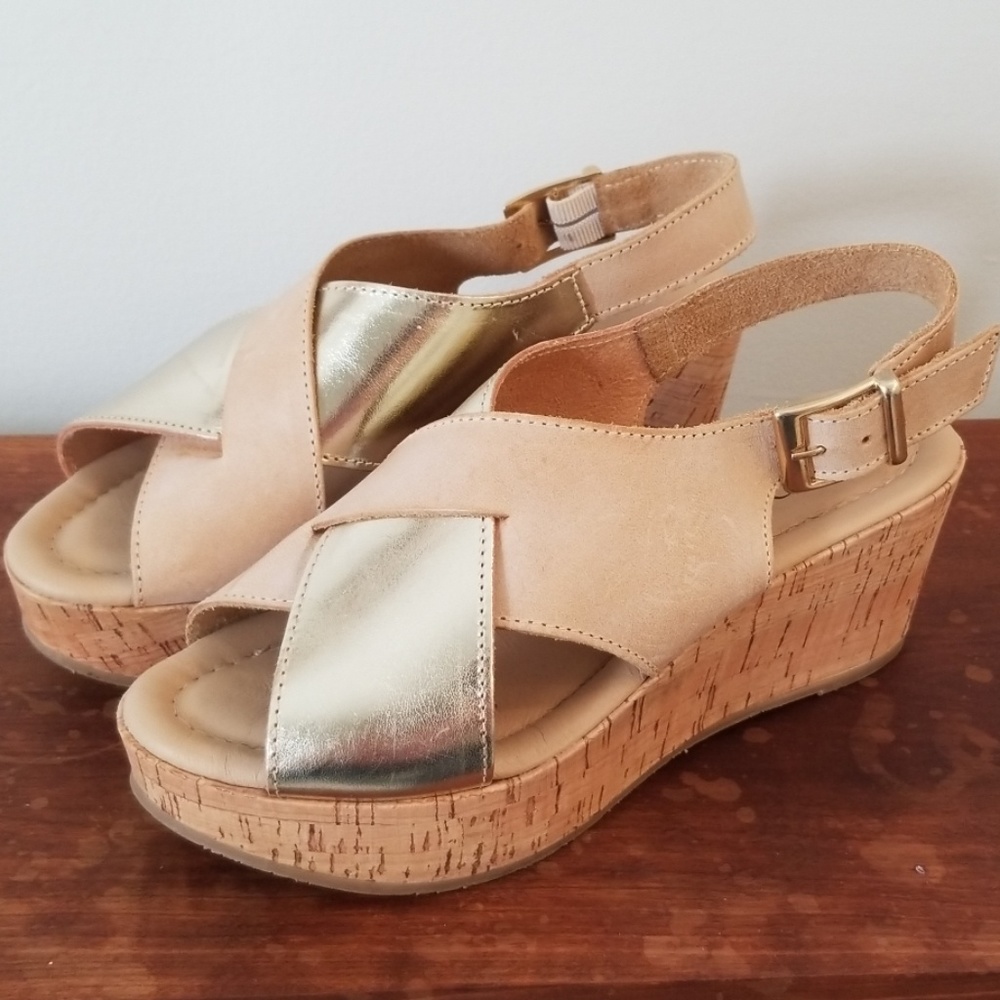 Cordani nude and gold sling back wedge